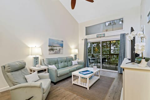 7502 Treetops Villa Pet-Friendly Walk to the Beach Villa in South Forest Beach
