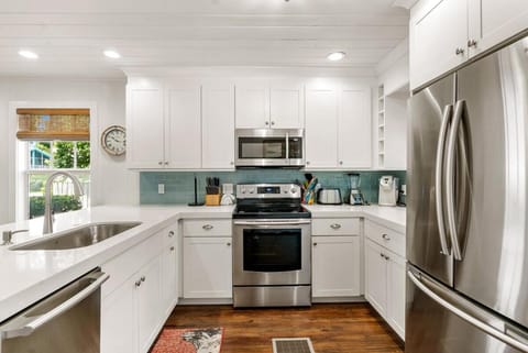 Historic Key Largo Cottage House in Key Largo