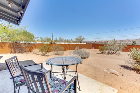 6 Mi to Joshua Tree NP! Mtn-View Gem with Game Room House in Joshua Tree