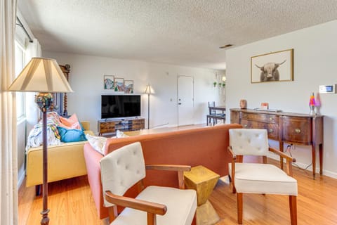 6 Mi to Joshua Tree NP! Mtn-View Gem with Game Room House in Joshua Tree