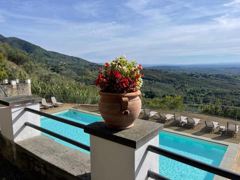 Casa design with pool Tuscany House in Emilia-Romagna