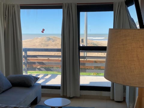 Natural landscape, View (from property/room), Balcony/Terrace, Living room