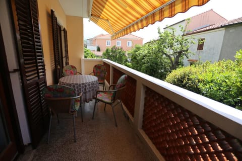 Balcony/Terrace, children, Family