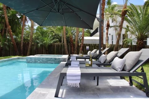 Fox Private Resort- Near Downtown & Beach home House in Fort Lauderdale