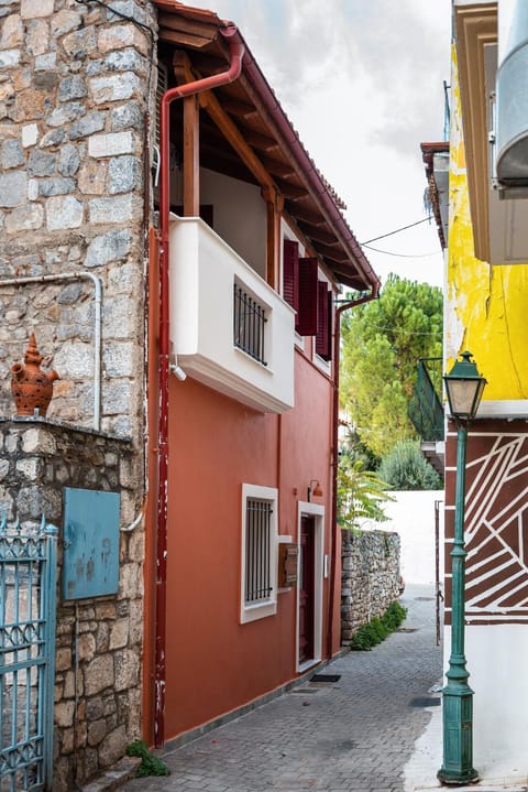Property building, Neighbourhood, Street view