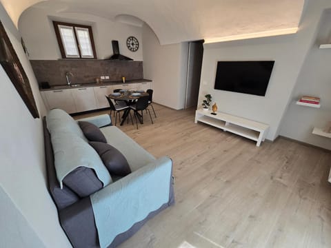 Bed, Living room, Dining area