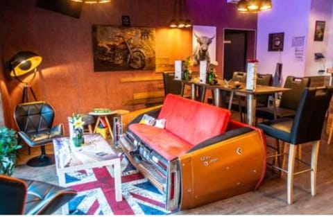 Lounge or bar