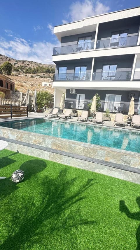 Property building, Swimming pool