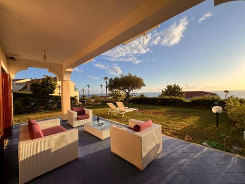 Patio, Natural landscape, Garden, View (from property/room), Garden view, Sea view