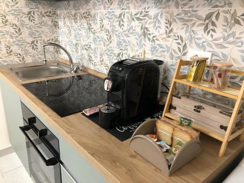 Kitchen or kitchenette, Italian breakfast