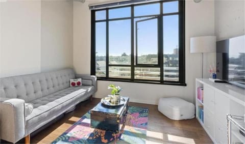 Downtown one bedroom apartment 2 Apartment in Victoria