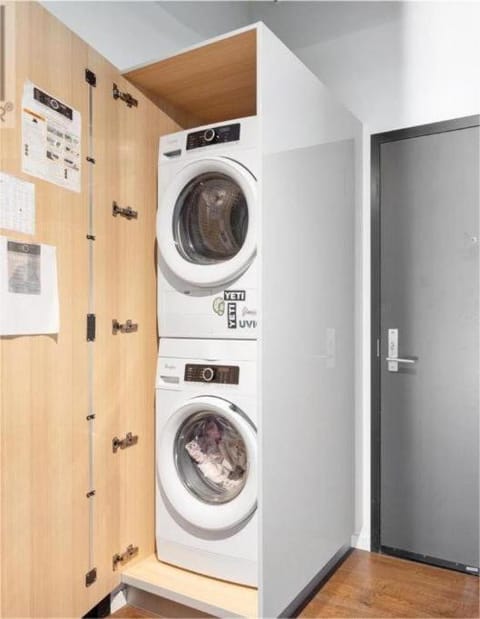 Downtown one bedroom apartment 2 Apartment in Victoria