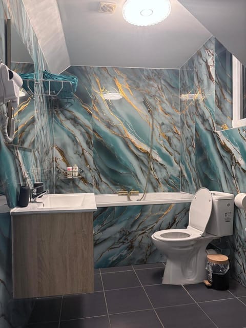 Hôtel Garden's jacuzzi spa 1 Apartment in Brussels