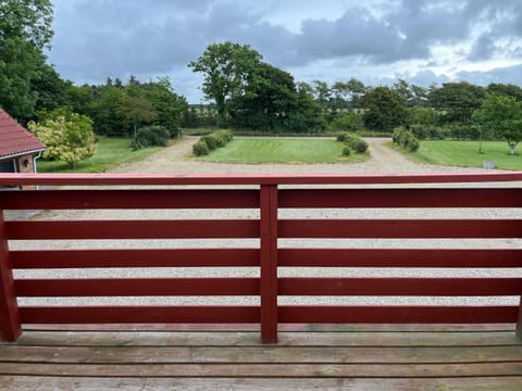Stor lejlighed i landlige omgivelser Apartment in Central Denmark Region