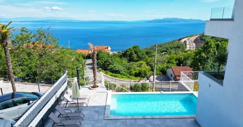 Day, Balcony/Terrace, Pool view, Sea view, Swimming pool, sunbed