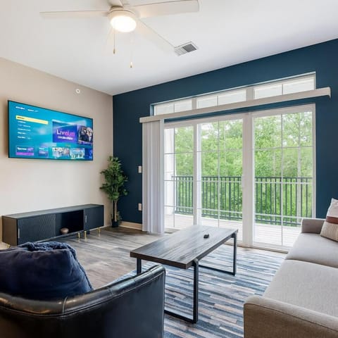 IRIE Living Divine Kg 2bd Gym Pool Brand New Apartment in Indiana