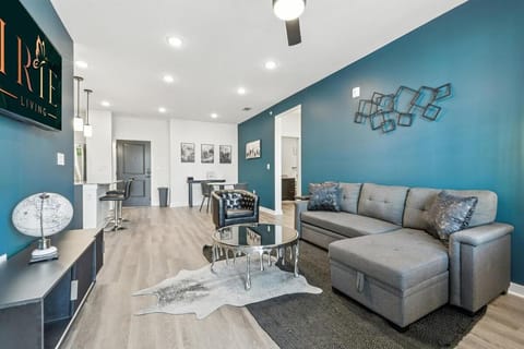 IRIE Living Brand New Lux 2BR Min Grand Park Apartment in Westfield