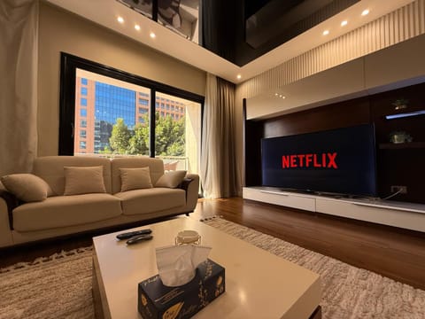 Communal lounge/ TV room, TV and multimedia, Living room, Seating area