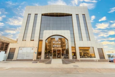 Property building, Facade/entrance, Parking