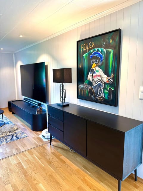 TV and multimedia, Living room