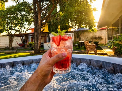 Garden, Hot Tub