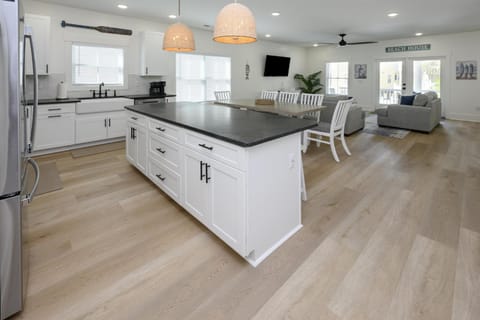 Off The Hook House in Surfside Beach