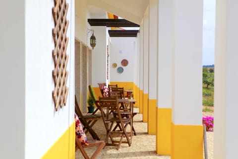 Facade/entrance, Balcony/Terrace