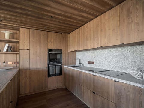 Appartement neuf haut de gamme à Courchevel avec accès ski aux pieds - FR-1-830-17 Apartment in Saint-Bon-Tarentaise