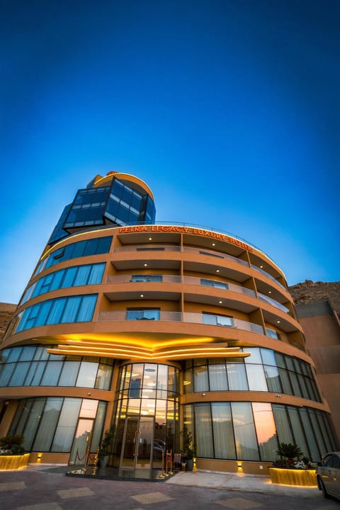 Property building, Day