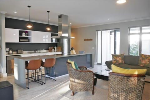 19 Van Wijk Franschhoek Central House in Franschhoek