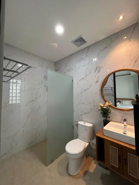 Shower, Toilet, Bathroom, bidet