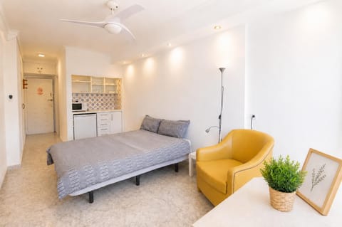 Bed, Living room, Bedroom