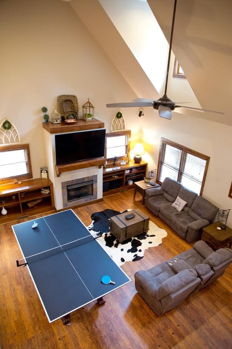 Table tennis, TV and multimedia, Living room, Seating area