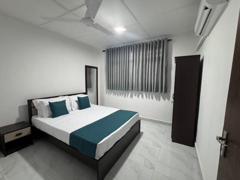 Bed, Photo of the whole room, Bedroom, wardrobe, air conditioner