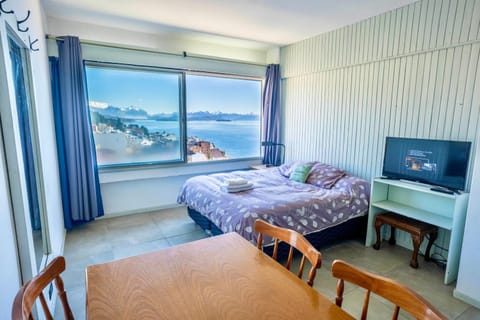 Communal lounge/ TV room, Bed, Natural landscape, TV and multimedia, View (from property/room), Balcony/Terrace, Photo of the whole room, Evening entertainment, Bedroom