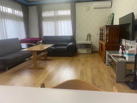 TV and multimedia, Living room, air conditioner