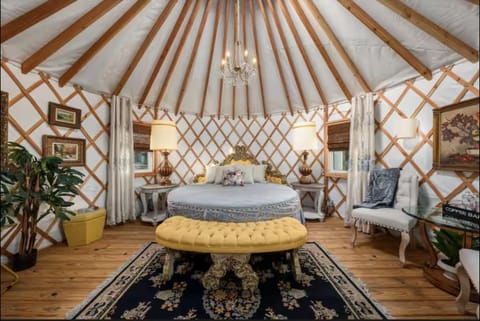 Glamour in the Wild - Unit #3 Campground/ 
RV Resort in Waco