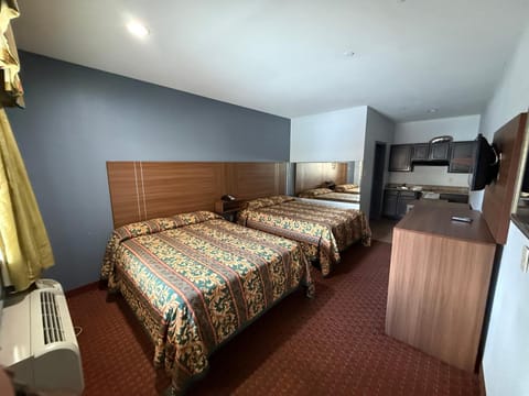 Bed, TV and multimedia, Kitchen or kitchenette