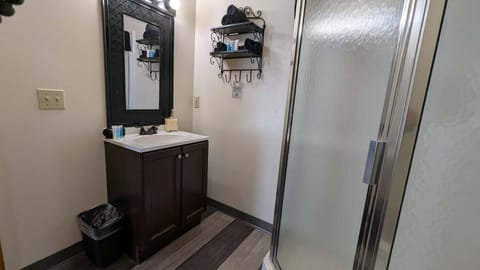 Lakeside Getaway - 4 Private Lodges Combined Apartment in Fife Lake