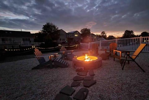 Waterfront retreat minutes from the beach House in Manahawkin