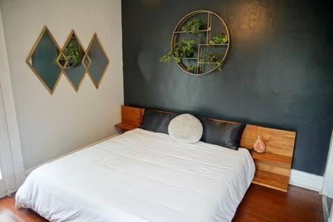 Cute Neighborhood Rainbow Apt Apartment in Richmond Heights