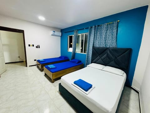 Bed, Photo of the whole room, air conditioner