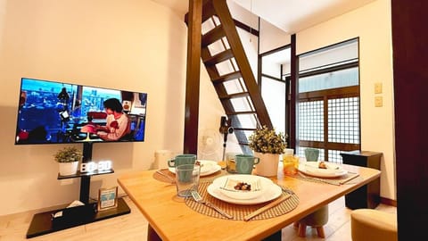 Living room, Dining area