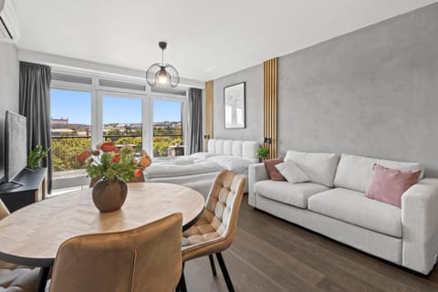 Living room, Seating area, Dining area