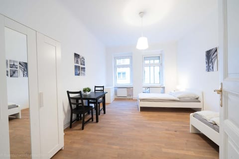 Photo of the whole room, Dining area, Bedroom, wardrobe