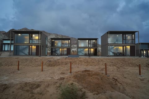 Property building, Day