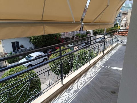 Chalandri Bloom Residence 2BR Sleeps 6 Apartment in Chalandri