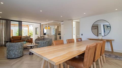 Le Paradis 5 Apartment in Hermanus