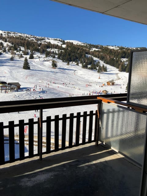 Day, Natural landscape, Winter, View (from property/room), Balcony/Terrace, Mountain view