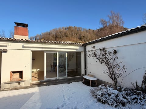 Komfortables Atriumhaus bei Zürich, Garten, Ruhe, Parking und Waschmaschine House in Zurich City